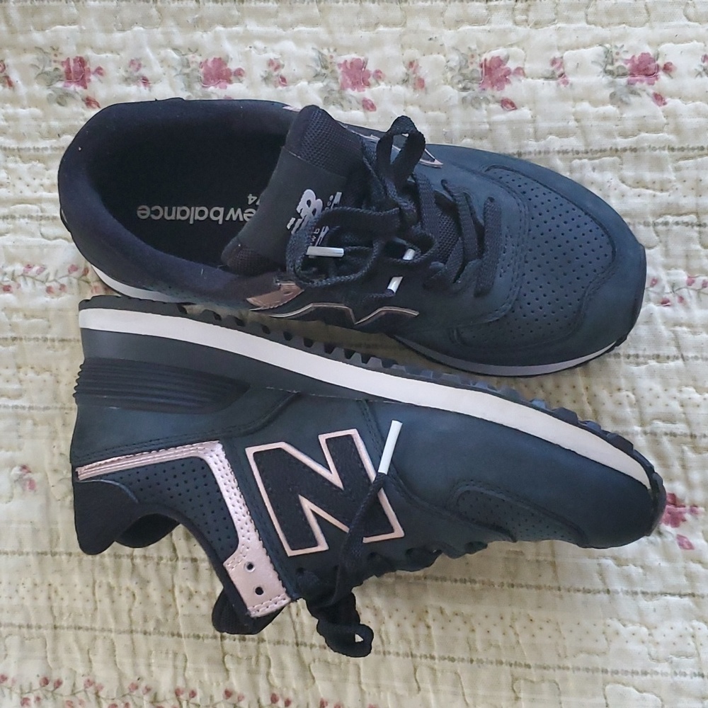 New Balance 574 Black Nubuck with Rose Gold - NIB